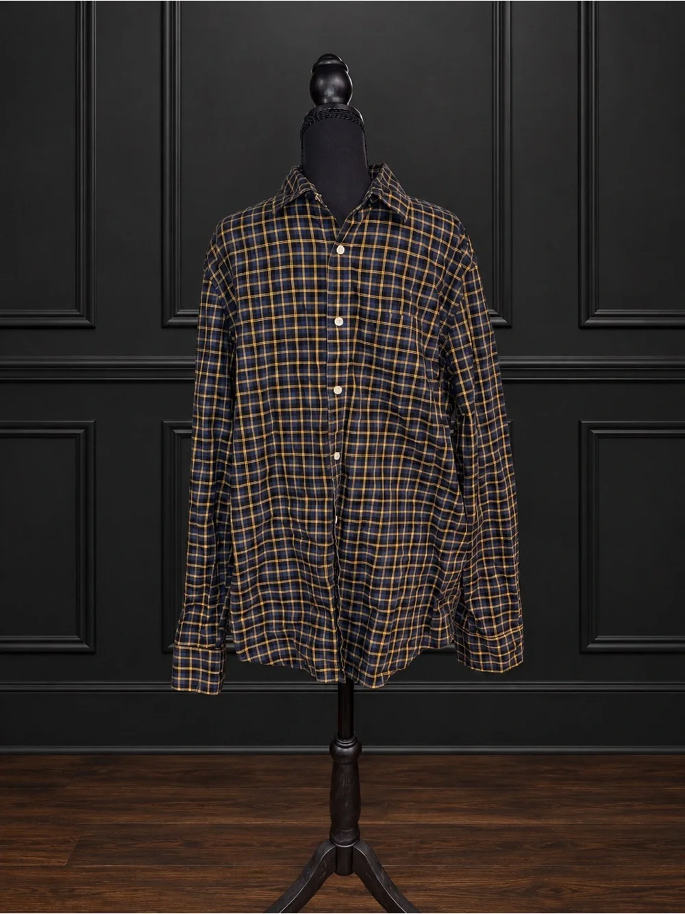 Banana Republic Men’s Large Untucked Fit Plaid Organic Cotton Shirt